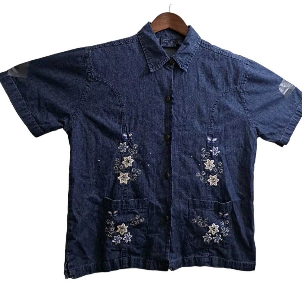 Jane Ashley Blue Denim Shirt Womens L Floral Embroidered Short Sleeve Button Up
